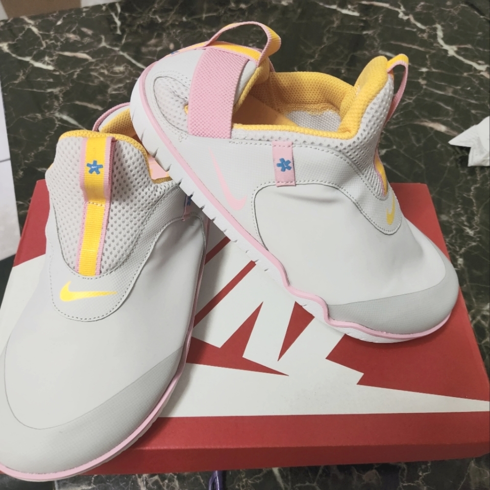 Sneaker. Worn once.